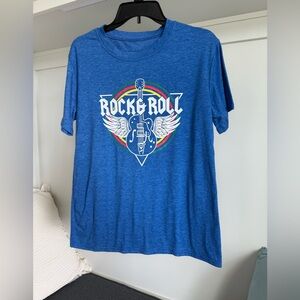 Blue Rock & Roll Guitar Wings Graphic T-Shirt Size Medium